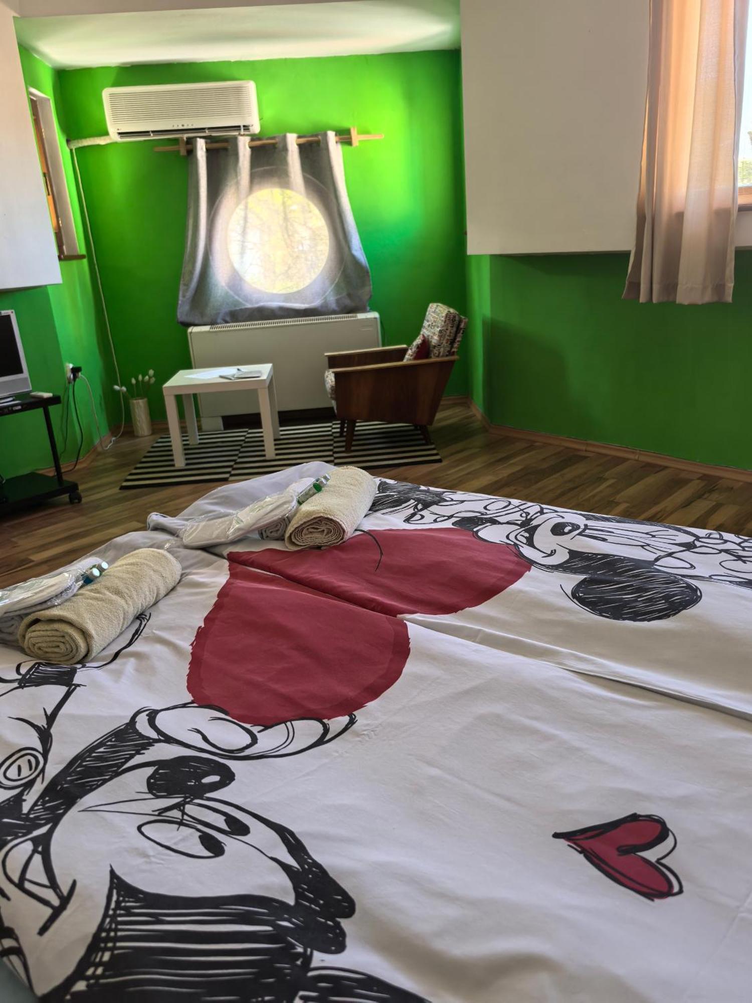 4 Rooms Пловдив Экстерьер фото